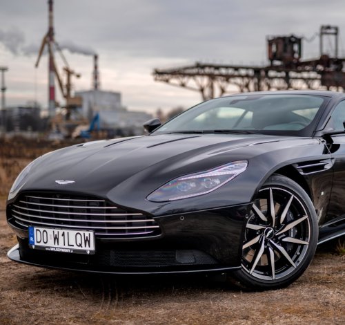 Aston Martin DB11