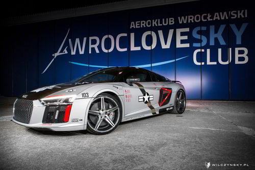 AUDI R8 PLUS